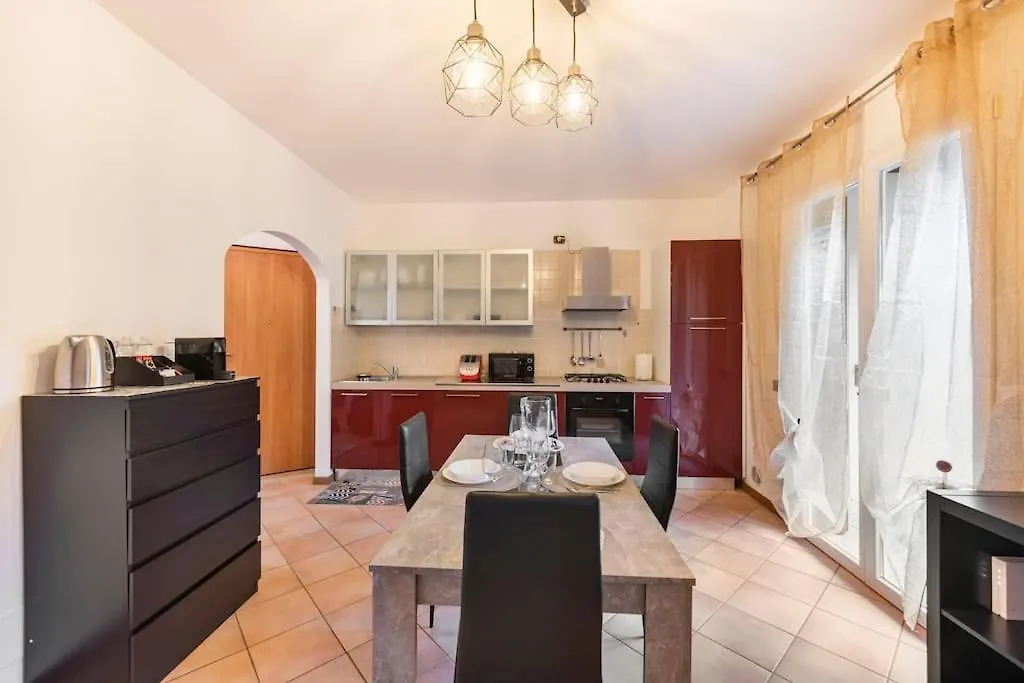 Oliva Apartment - Featuring A Private Garden And Access To A Pool Barcuzzi 0*,
