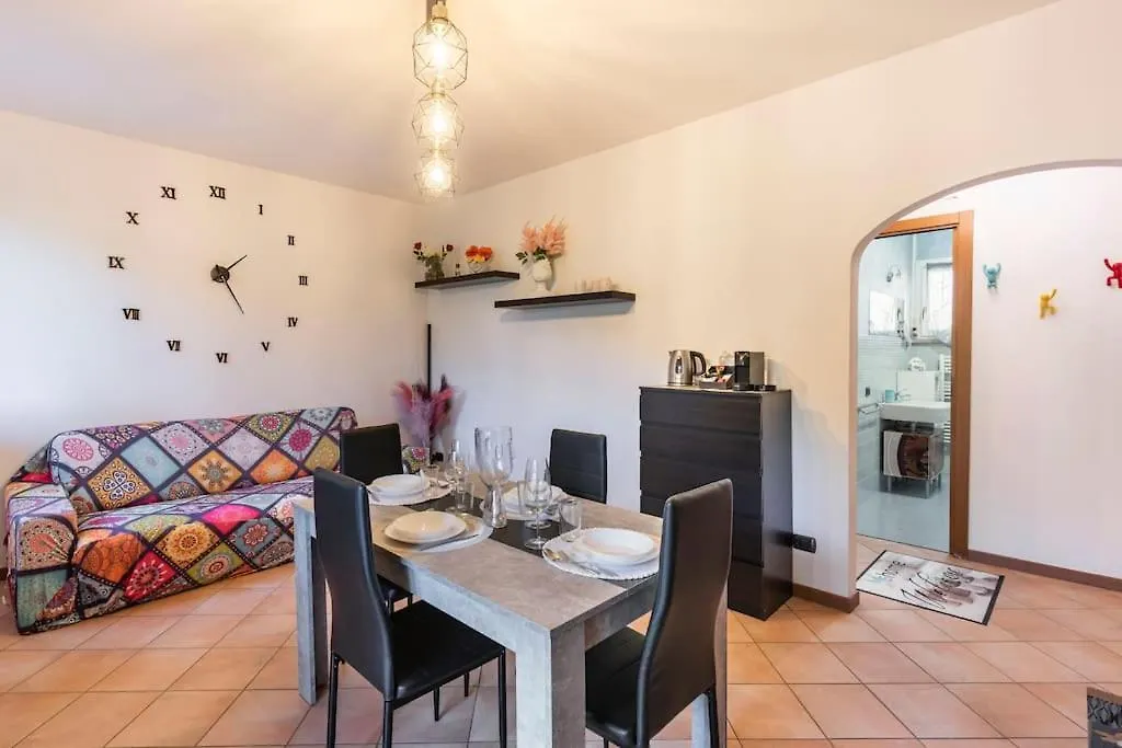 Oliva Apartment - Featuring A Private Garden And Access To A Pool Barcuzzi