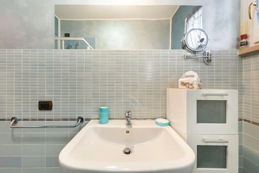 Oliva Apartment - Featuring A Private Garden And Access To A Pool Barcuzzi 0*,  Itálie